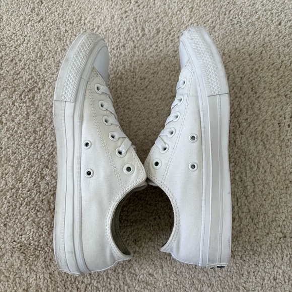Converse All Star Men-6.5 / Women-8.5 Chuck Taylor II White Canvas Sneakers - Picture 6 of 9